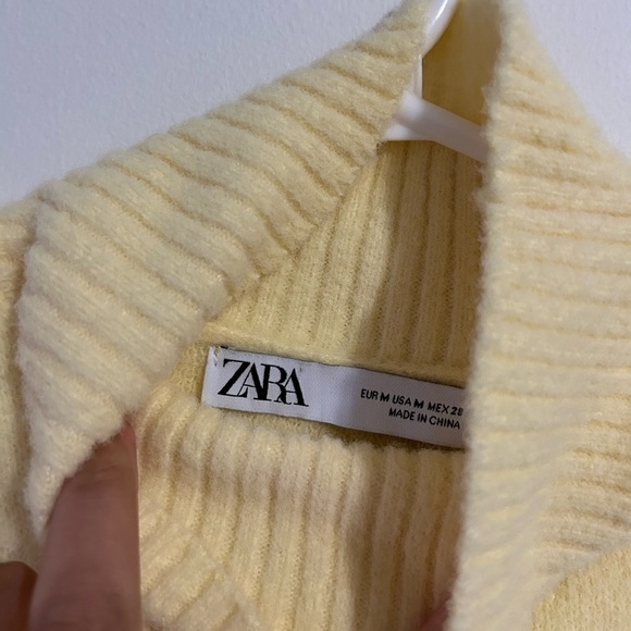 Zara  Yellow Cowlneck‎ Knit Sweater - Picture 3 of 3